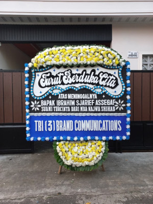 Papan Bunga Duka di Simpang Ulim